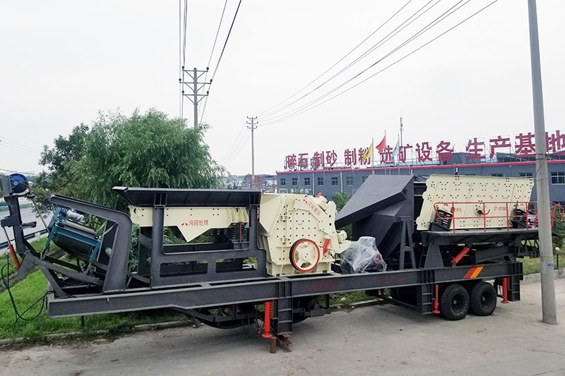 三組合移動破碎站，移動式小型砂石粉碎機(jī)
