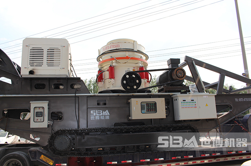 履帶式移動(dòng)破碎站