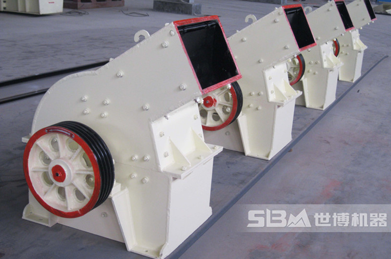 時產(chǎn)十幾噸的錘式破碎機(jī)