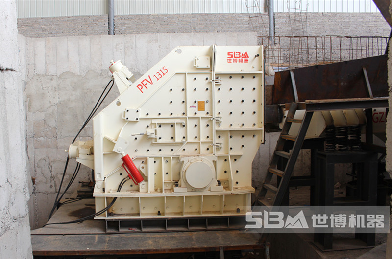 反擊式破碎機(jī)，沖擊破碎石頭