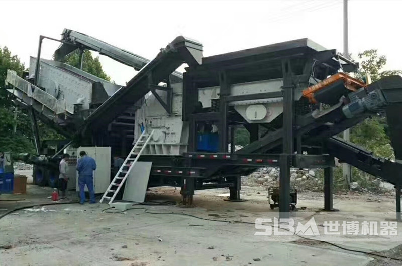 移動破碎篩分一體機，三組合移動破碎機