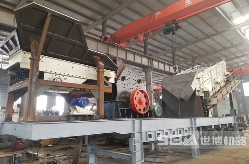 環(huán)保型移動煤矸石破碎機，三組合移動破碎機