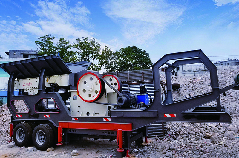 移動(dòng)破碎機(jī)站，可加工建筑垃圾