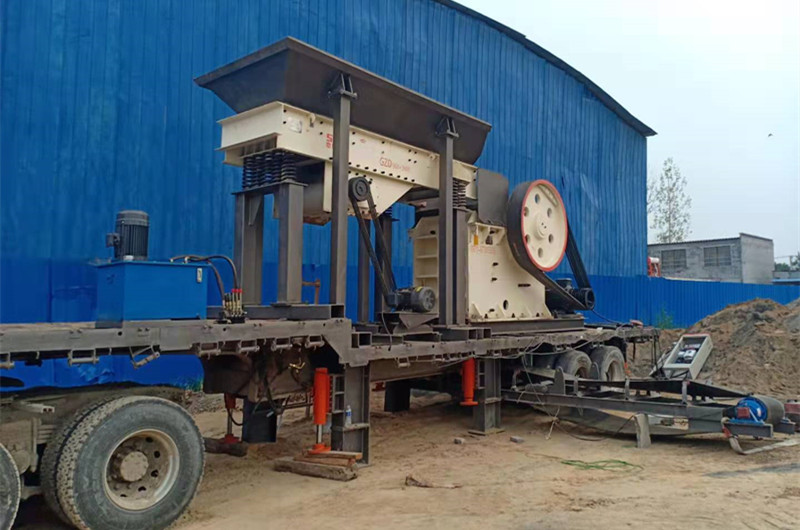 簡(jiǎn)易移動(dòng)巖石破碎站，二手車架改裝