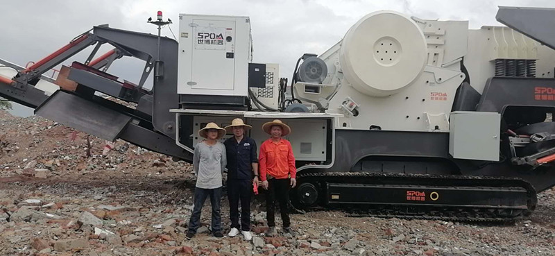 移動顎破粗骨料碎石機(jī)