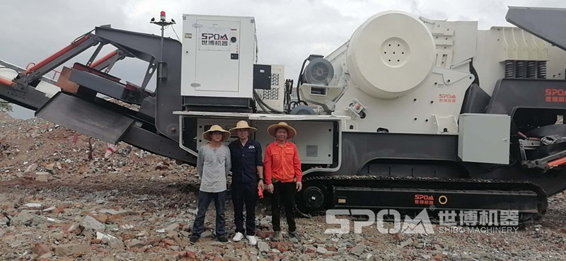 世博大型混凝土破碎機客戶現場，歡迎考察