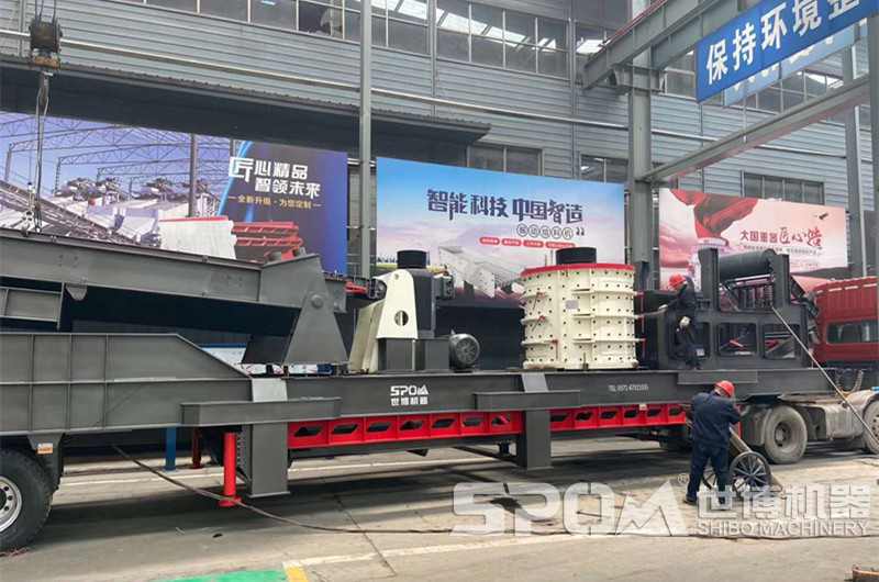 移動(dòng)式板錘制砂機(jī)，車間組裝半成品