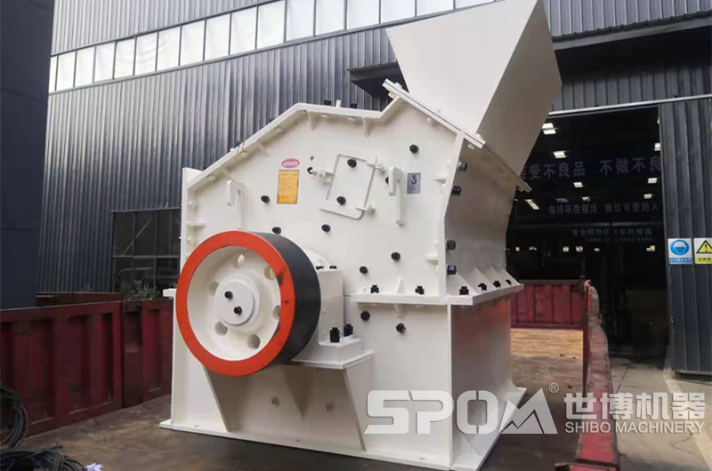 小型石頭制砂機(jī)——細(xì)碎制砂機(jī)