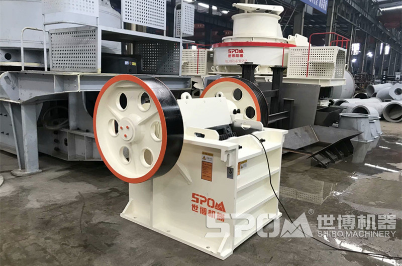 每小時產(chǎn)30t鄂破機，PE400x600顎式破碎機