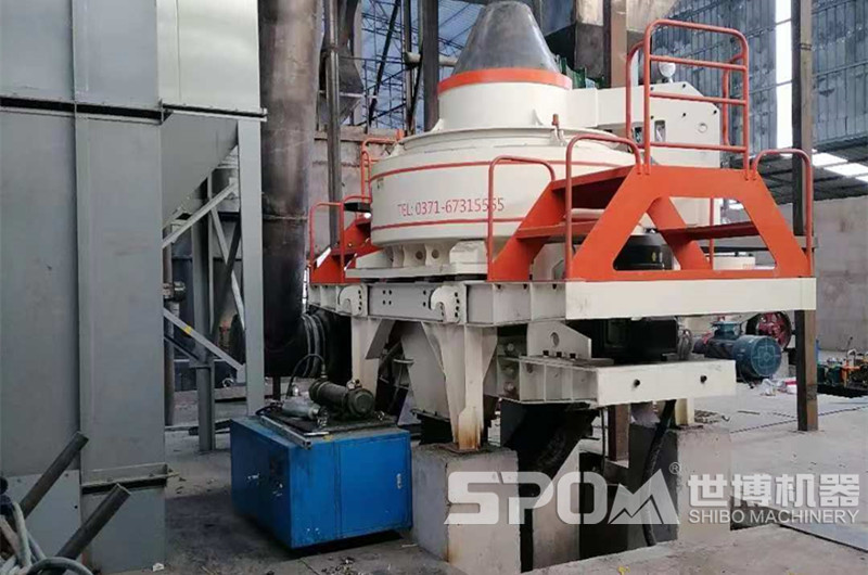 立式沖擊式破碎機，破碎制砂機現(xiàn)場