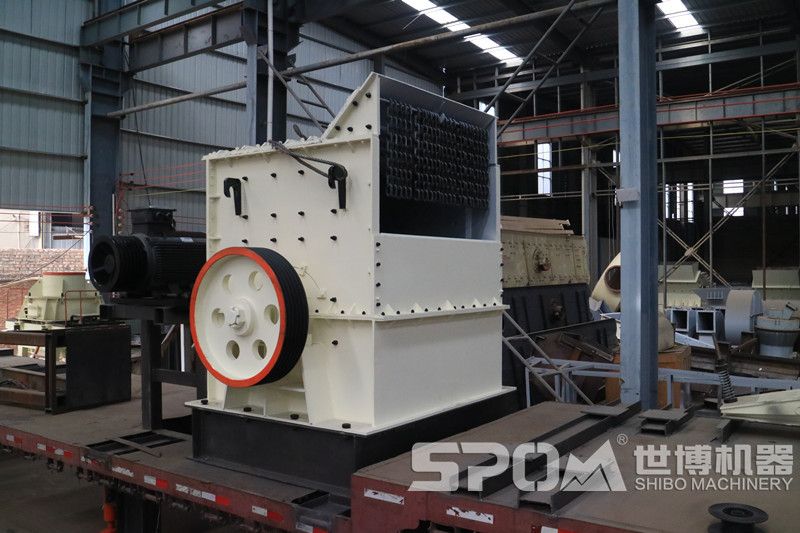 箱式破碎機，能破碎二十公分石英石