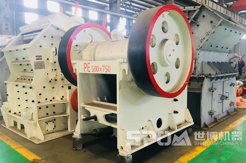 PE500×750顎式破碎機(jī)，時(shí)產(chǎn)70T顎式粉石頭機(jī)