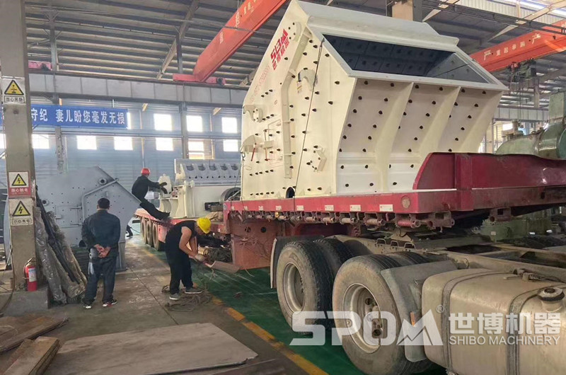 1520反擊破裝車發(fā)貨，機器太大拆分裝車