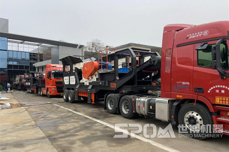 河南世博廠(chǎng)家多臺(tái)移動(dòng)石子碎石機(jī)設(shè)備齊發(fā)貨