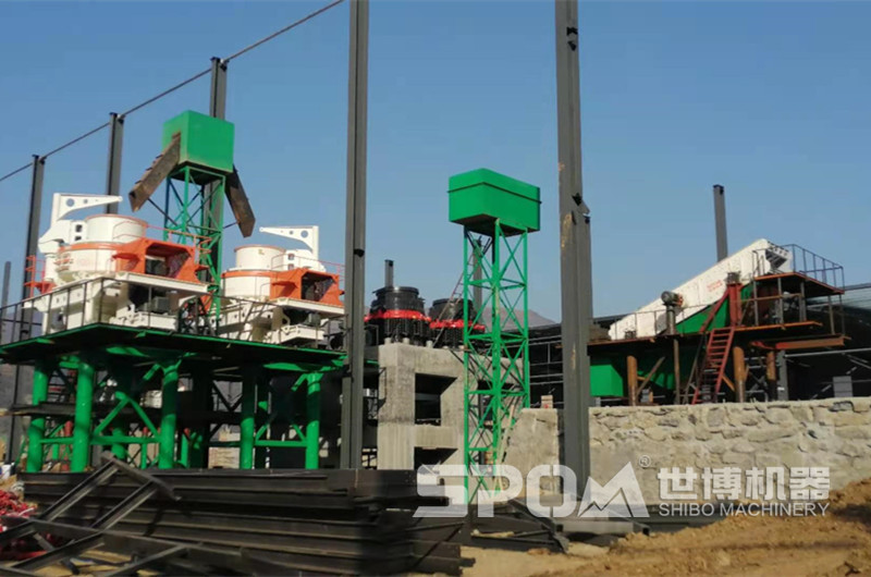 石灰?guī)r制砂機現(xiàn)場圖