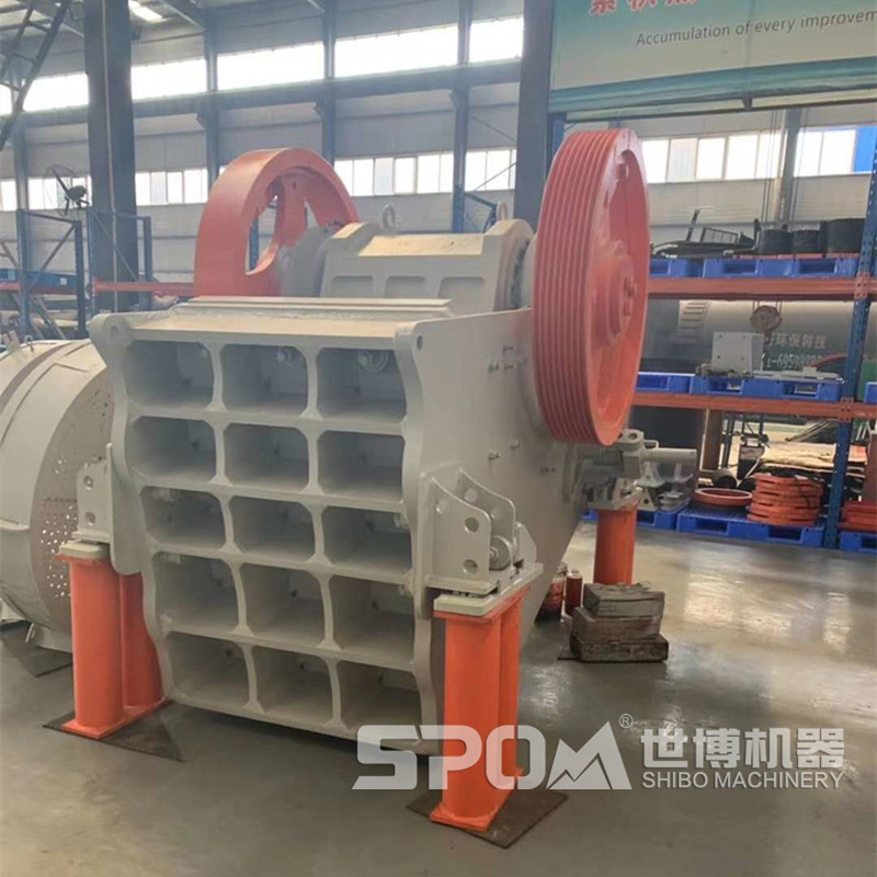 時產(chǎn)150噸的JC100歐版顎式碎石機(jī)