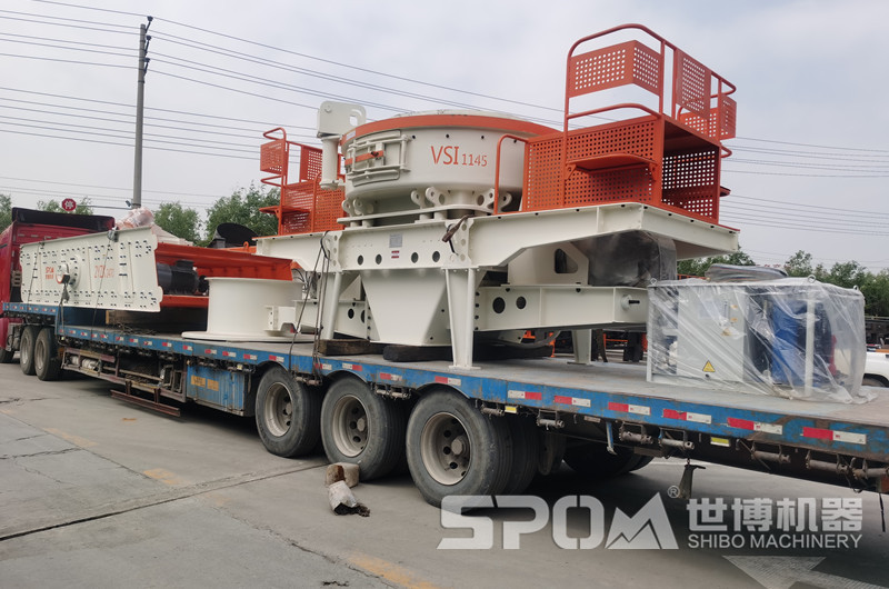 振動篩和制砂機發(fā)貨