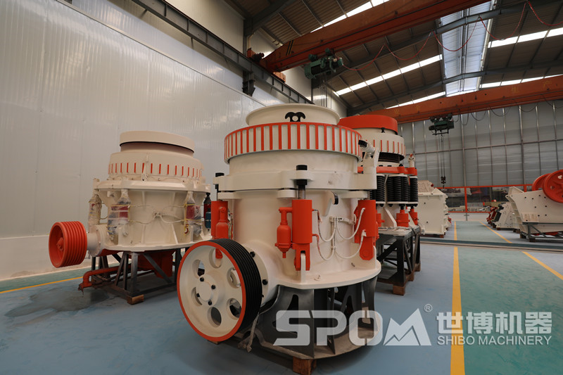 石料廠中細(xì)碎設(shè)備：圓錐破碎機(jī)