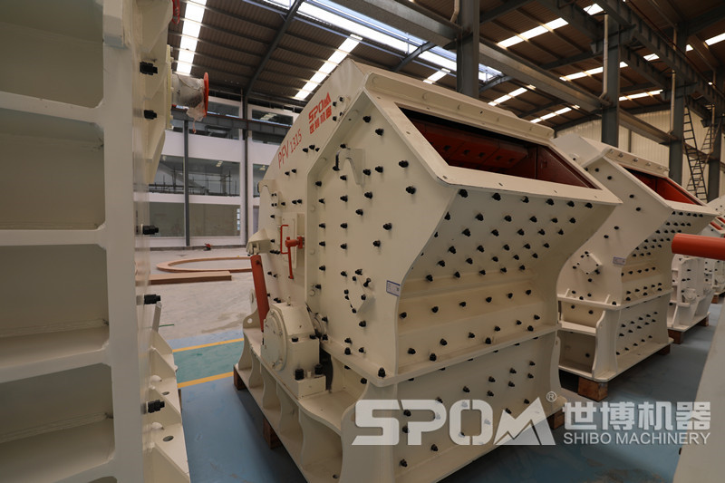 二級破碎機(jī)，反擊式破碎機(jī)